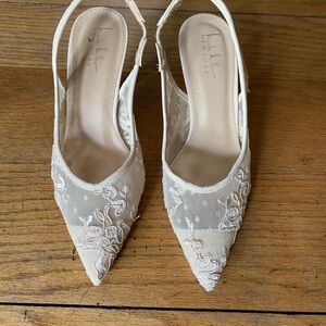 Nicole Miller Cream Lace Slingback Heels